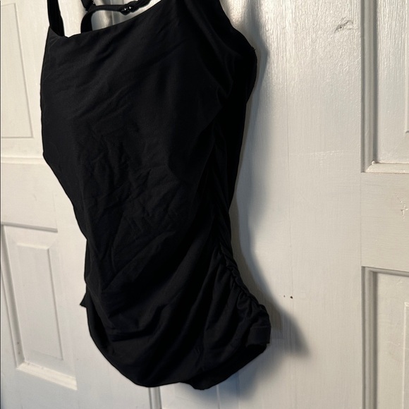 Athleta black  Swim top size 34B/C - Picture 3 of 8
